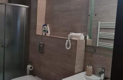 Аренда комфортной 2-комнатной квартиры 55 м² с отдельной кухней и видом на море в районе Mamaia, Констанца, Румыния